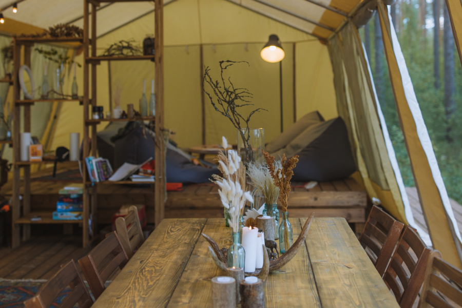 What are the main reasons to go glamping?
