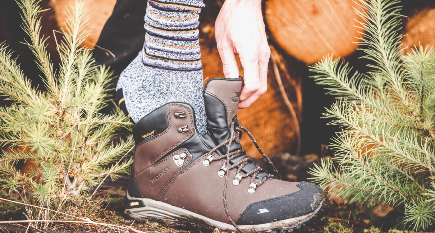 When you’re out hiking or walking, having the right footwear is only part of the formula for comfort and avoiding blisters – you also need the correct socks.
