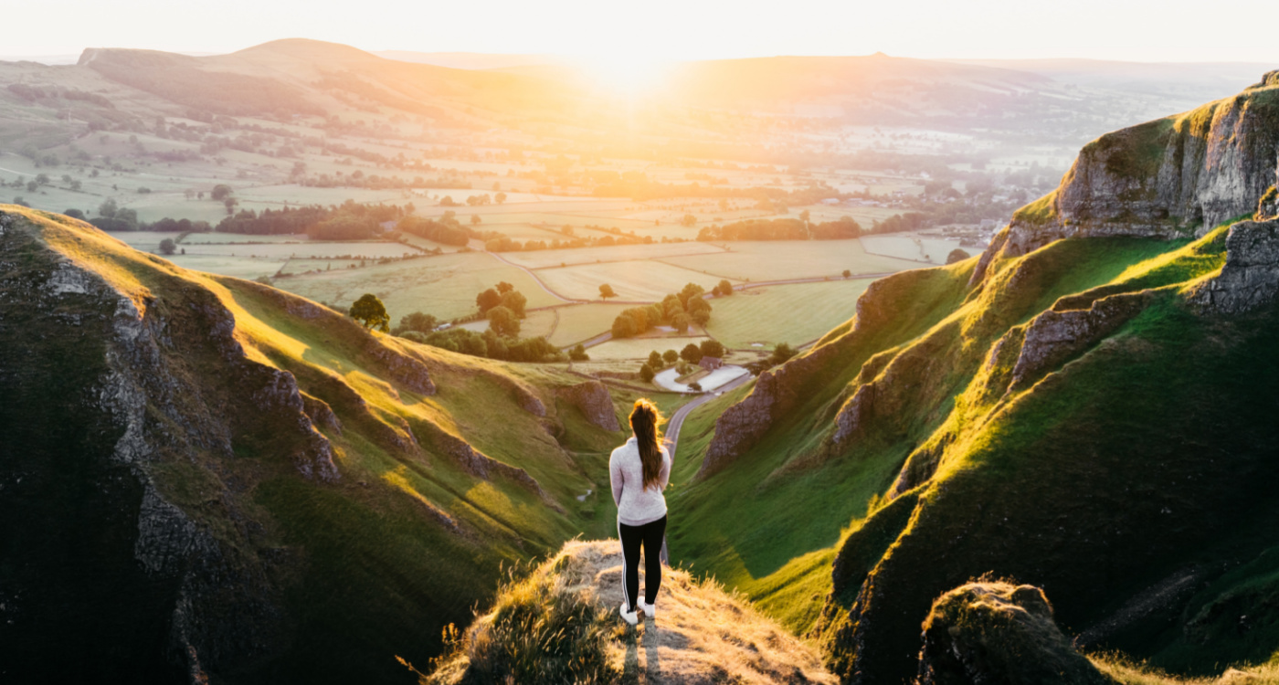 Known as a walkers paradise, the Peak District is located in the East Midlands of England – and it’s one of the most diverse locations to visit in the UK when it comes to outdoor attractions. 
