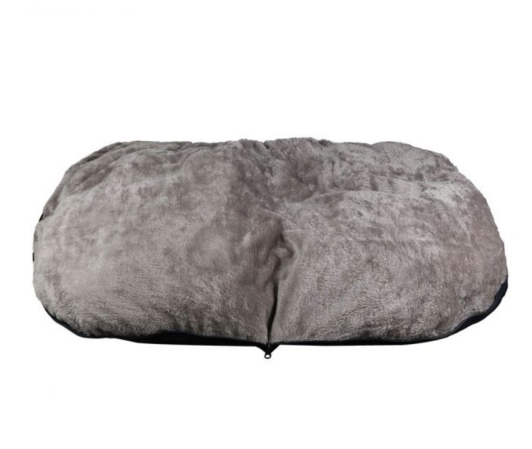 Regatta Travel Dog Bed
The Regatta Travel Dog Bed is specially designed to not only keep your dog super comfortable but also make it easy for dog owners to bring along, thanks to the carry handles. 
This plush dog bed by Regatta features an ultra soft-touch lining, ensuring that unparalleled comfort is provided to your dog after a long day on its paws. 
